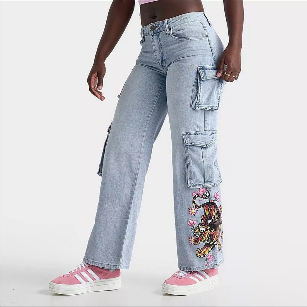 ED HARDY sz 32 tiger flowers cargo jean in retro light Wide stretch denim